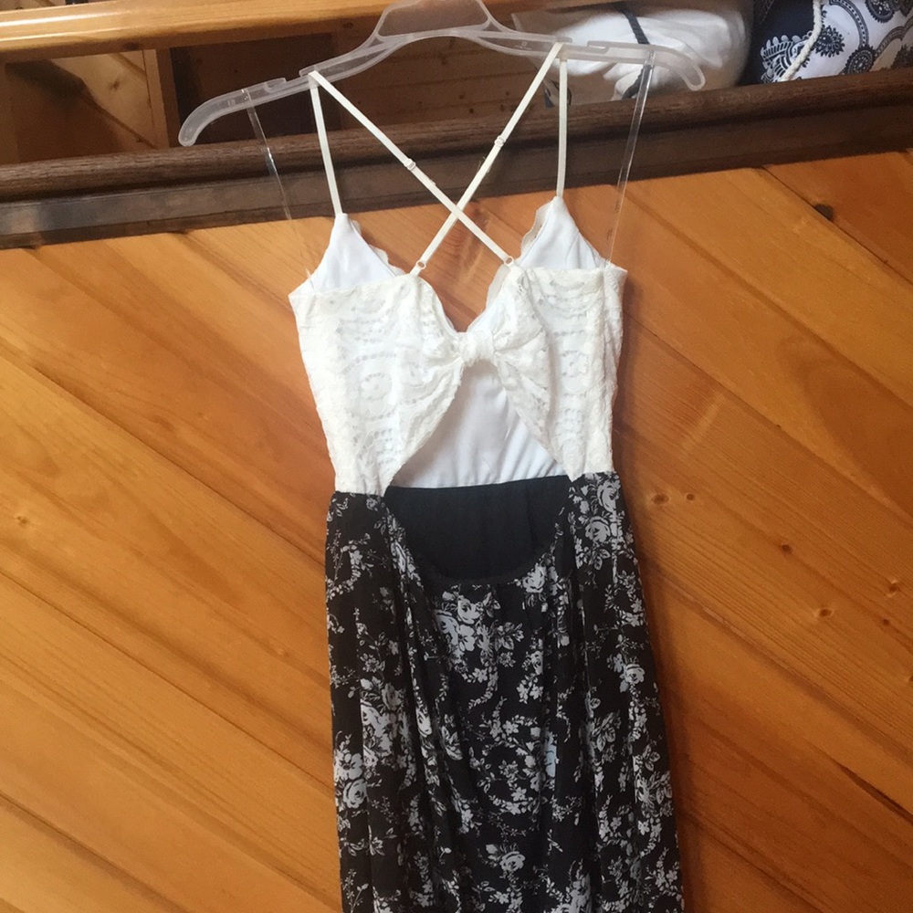 Open Back Maxi Dress - Picture 3 of 8